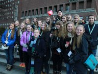 Nesten hele Nobelgjengen samlet foran Oslo Rådhus